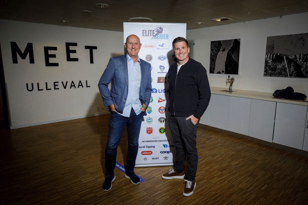 Styreleder i NTF Cato Haug og leder av dagens paneldebatt Kasper Wikestad klare for middag og underholdning