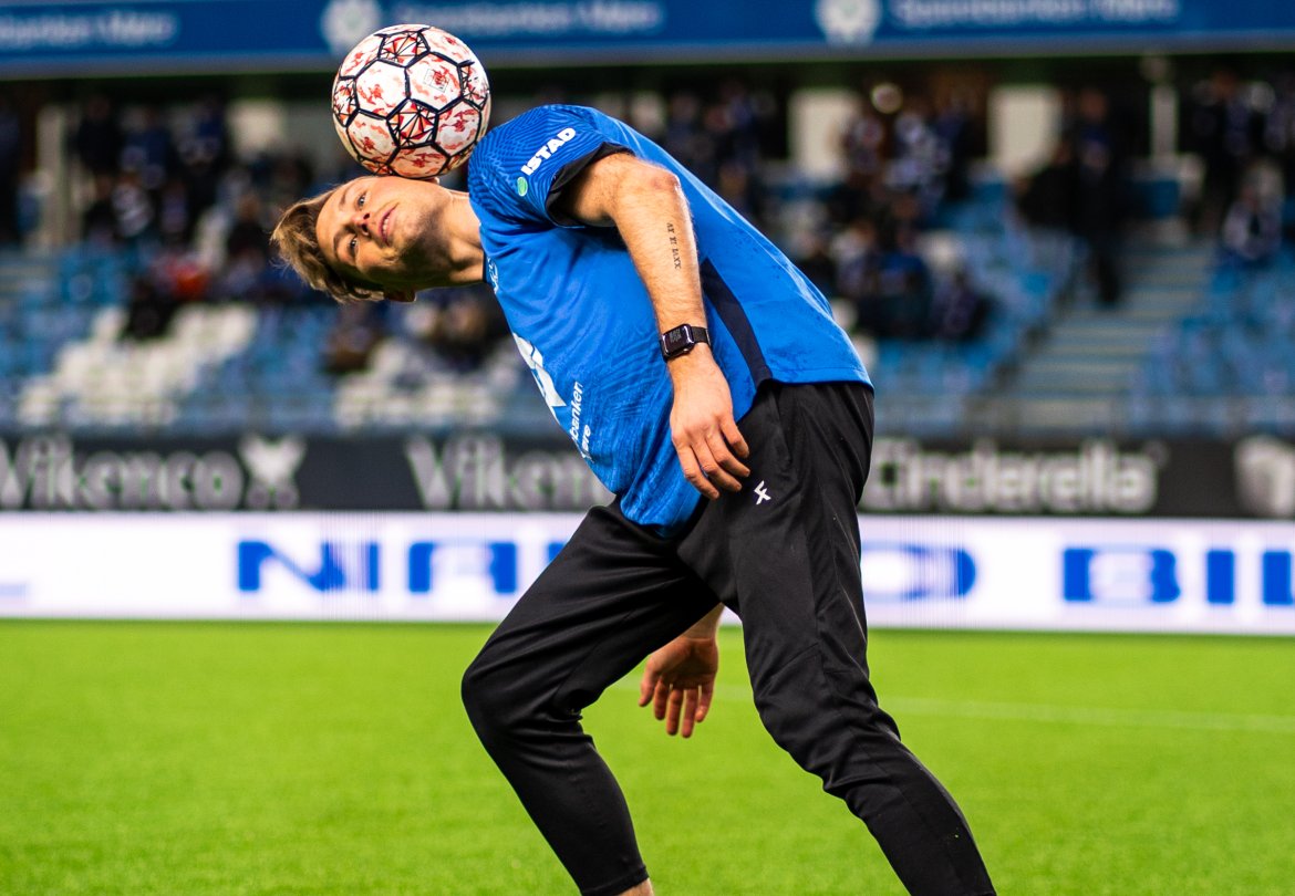 I kampen mellom Molde og Rosenborg søndag kveld, var det triksing som underholdning i pausen.